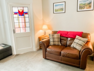 Thisledo Holiday Cottage Sofa