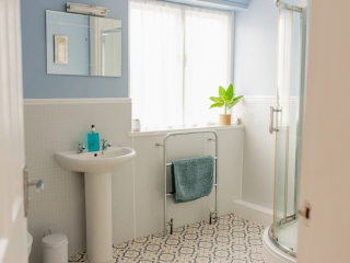 Thisledo-Holiday-Cottage-Skipton-Bathroom